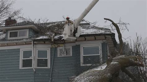 Portland winter storm: 3 dead, hundreds of thousands lose power | ktvb.com