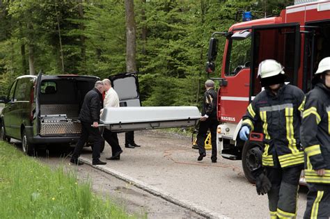 Horror Unfall Traktor Begr Bt Mann Unter Sich Tot Karlsruhe