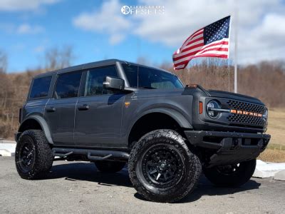 Ford Bronco Wheel Offset Aggressive Outside Fender Suspension