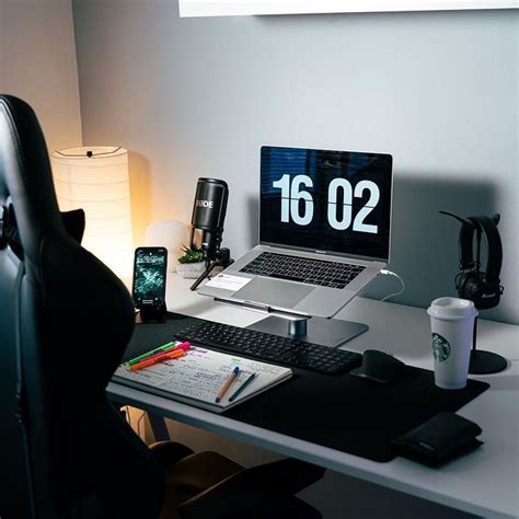 Raised laptop home office desk setup – Artofit