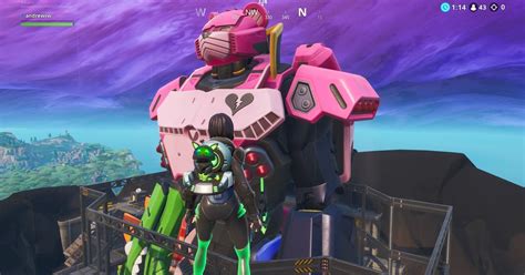 Fortnite’s island now has a giant robot - The Verge