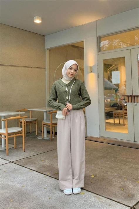 Inspirasi Outfit Korean Style Hijab Ala Selebgram Keren Dan Ngetren