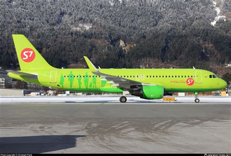 VP BOG S7 Siberia Airlines Airbus A320 214 WL Photo By Christoph