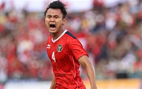 Profil Komang Teguh Pemain Timnas Indonesia U 22 Yang Ditonjok Kiper