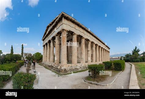 A picture of the Temple of Hephaestus Stock Photo - Alamy