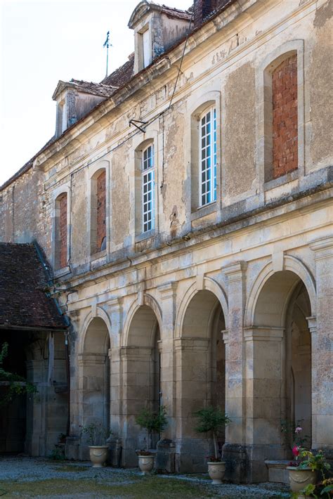 Ancienne abbaye royale de Moutiers Saint Jean Côte d Or Flickr