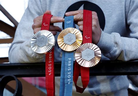 Qu Elegancia La De Francia As Son Las Medallas Que Se Entregar N En