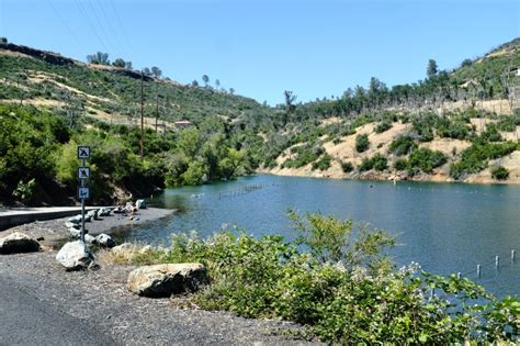 Rising Lake Oroville Puts Boat Ramps And Parking Lot Under Water