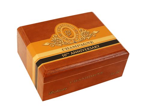 Perdomo Reserve 10th Anniversary Champagne Robusto LM Cigars