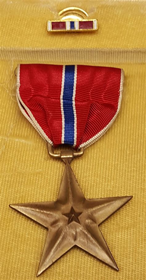 Sold Price World War Ii Bronze Star Medal And Slot Brooch Ribbon Bar