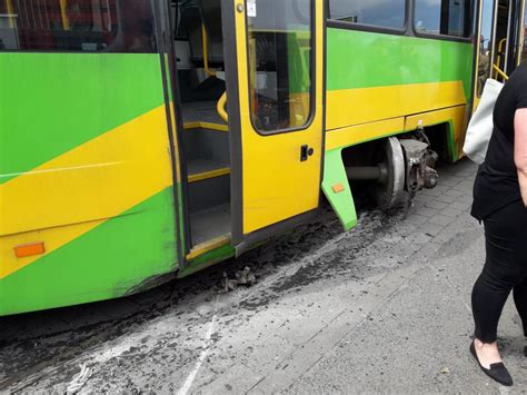 Zderzenie dwóch tramwajów na skrzyżowaniu Hetmańskiej z Kolejową 14