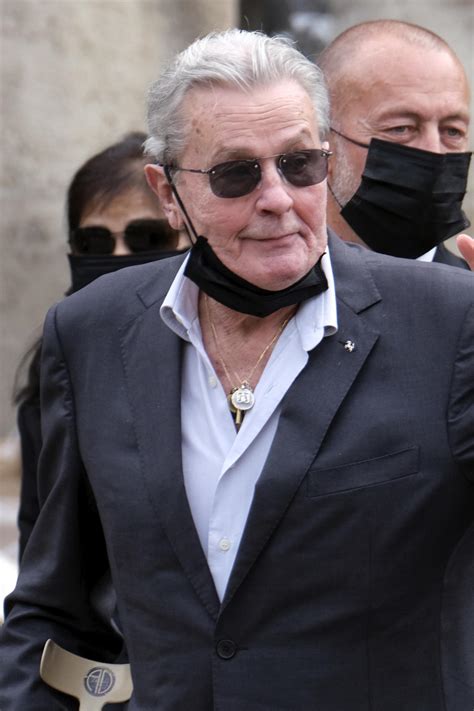 El Deterioro De Alain Delon En Medio Del Pleito Por Su Herencia