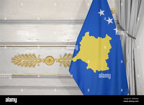 Kosovo Flag Fotos Und Bildmaterial In Hoher Aufl Sung Alamy