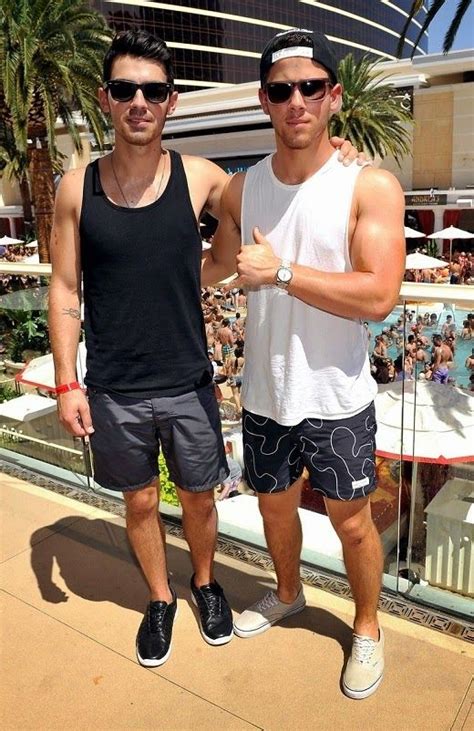 Joe Jonas And His Brother Nick Celebrate His Birthday At The Wynn In