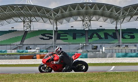 DRE Racetrack Academy Review The Sepang Experience