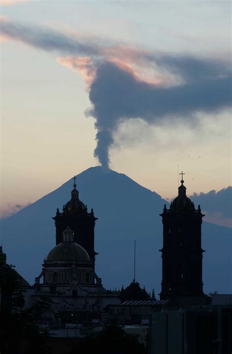 Mexicos Popocatépetl Sleeping Volcano Awakens