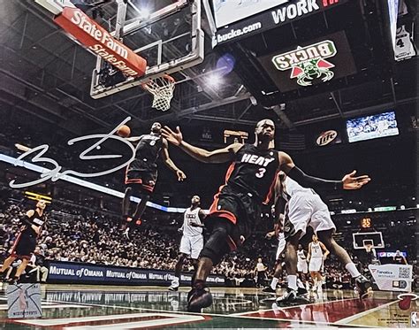 Dwyane Wade Autographed Miami Heat 8x10 Photo Framed 003 718