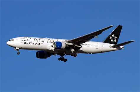 N218UA United Airlines Boeing 777 222 ER IAD John Boulin Flickr