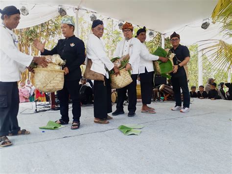 Aliansi Masyarakat Adat Nusantara AMAN Pagelaran Lawung Budaya