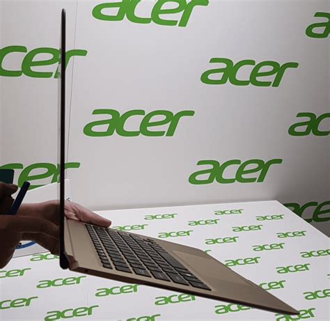 Acer Swift 7 World S Thinnest Laptop Less Than 1 Centimeter GeeksNewsLab