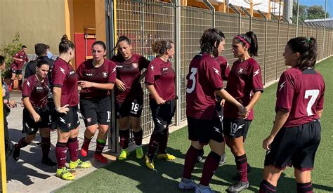 Calcio Femminile Pari Per Salernitana E Vis Mediterranea