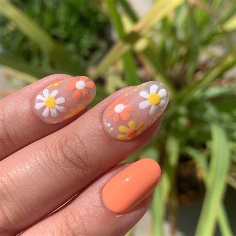 Pin By Jayline Davila On Nails Daisy Nail Art Daisy Nails Nails