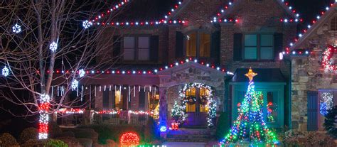 20+ Christmas Light Roof Ideas – HomeDecorish