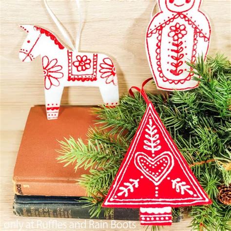 I Love How Easy These Diy Scandinavian Ornaments From Felt Turned Out