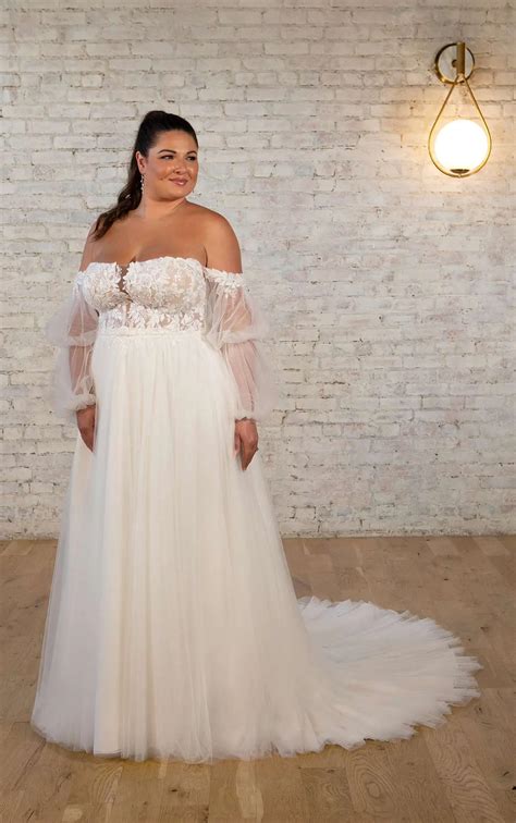 Casual Plus Size Wedding Dresses With Sleeves