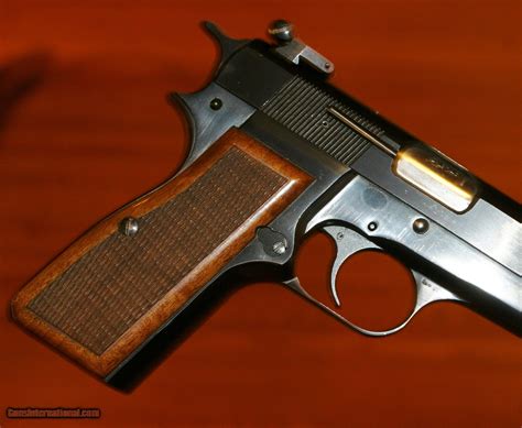 Browning Hi Power 1976