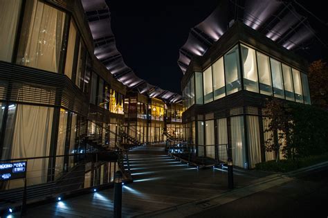 Pemandangan Malam Hari Di Aoyama Tokyo Tanogaido