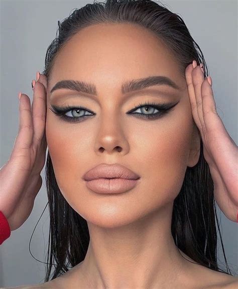 Inspiring Makeups On Instagram “glam Time 🥰 Yay Or Nay Follow 👉