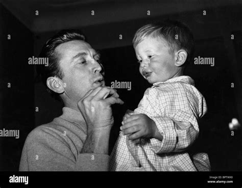 KIRK DOUGLAS ERIC DOUGLAS ACTOR WITH SON 1961 Stock Photo Alamy