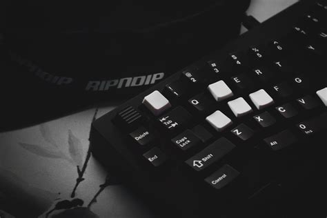 Monochrome : MechanicalKeyboards