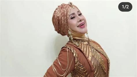 Perjalanan Elvy Sukaesih Sang Ratu Dangdut Yang Berkarier Sejak Usia