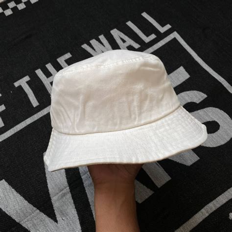 Stussy Stussy Crown Logo HO19 Bucket Hat White | Grailed