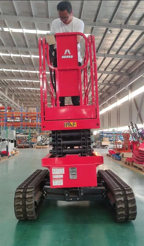 M M Crawler Self Propelled Scissor Lift Track Type Scissor Lift For