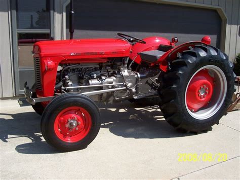 Massey Ferguson 35 Deluxe Yesterdays Tractors