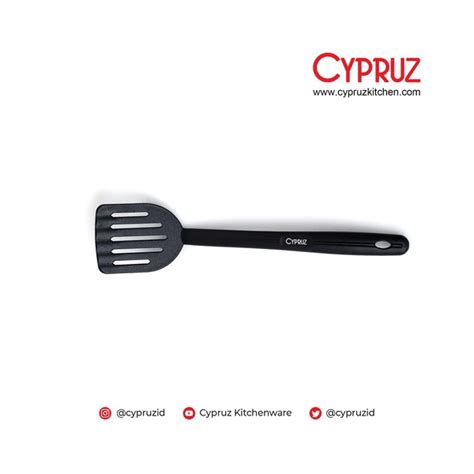 Cypruz Utensil All Black Series Turner Cm Panjang X