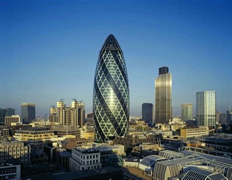 30 St Mary Axe, Londyn, Wielka Brytania Wieżowiec zaprojektowany przez ...