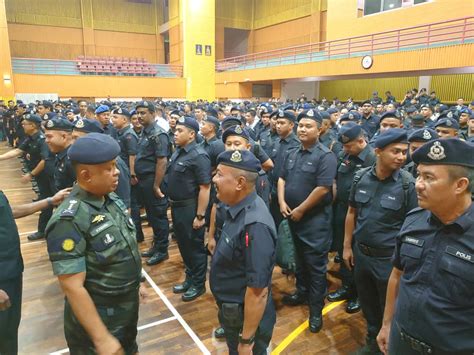 Prk Lebih Pegawai Anggota Polis Bertugas Pastikan Kelancaran