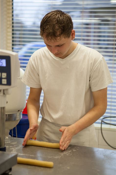 Gesetzliche Änderungen BAG KJS fordert Ausbildung und Teilhabe für