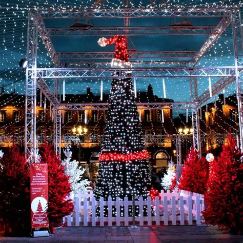 Place du Capitole Marché de Noël de Toulouse