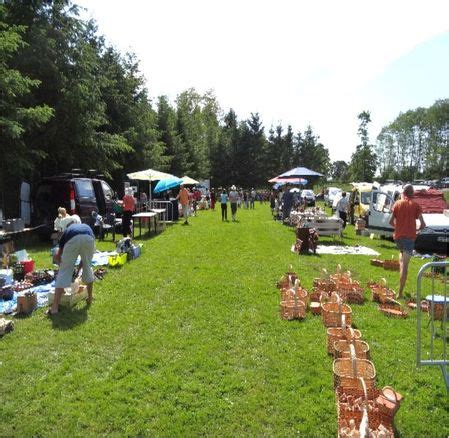 Une Brocante Sous Le Soleil Neuilly En Donjon 03130