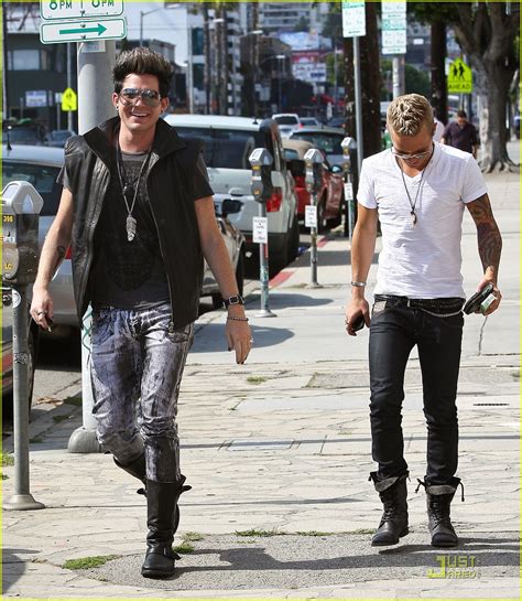 Adam Lambert Boyfriend Sauli Koskinen Kissing