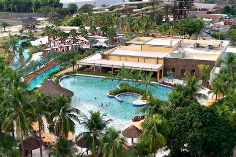 Parque Aquático Hot Beach em Olímpia
