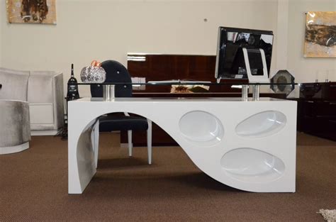 17 White Desk Designs For Your Elegant Home Office