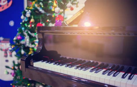 210+ Hanging Piano Stock Photos, Pictures & Royalty-Free Images - iStock