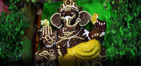 This Ganesh Chaturthi Devotees Across India Go Green By Making