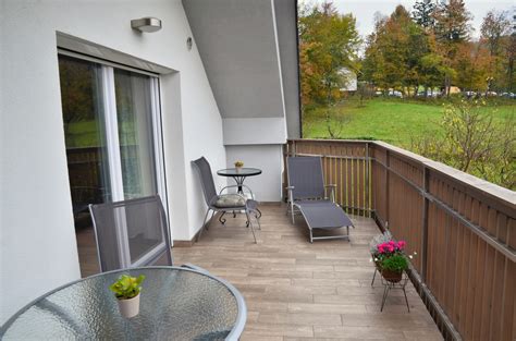 Modern Apartment With Balcony - Apartments Fine Stay, Slovenia